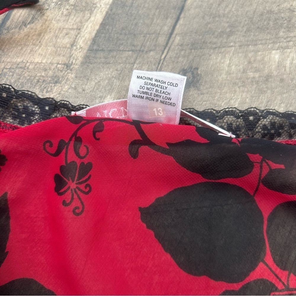 Vintage Victoria’s Secret Tie Front Red and Black Floral Camisole Small - Picture 4 of 7